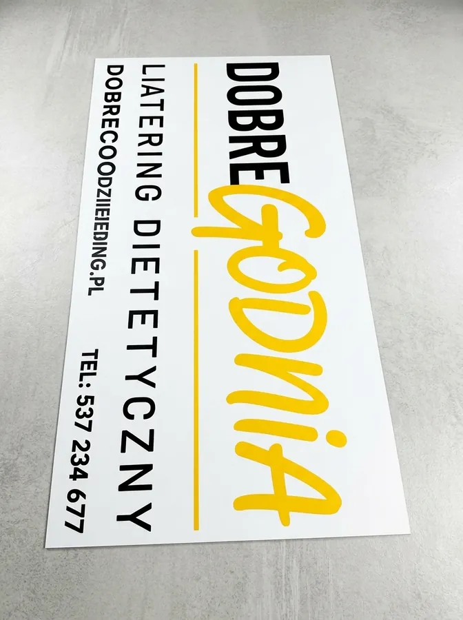Naklejka ploterowa z logotypem cateringu Dobrego Dnia